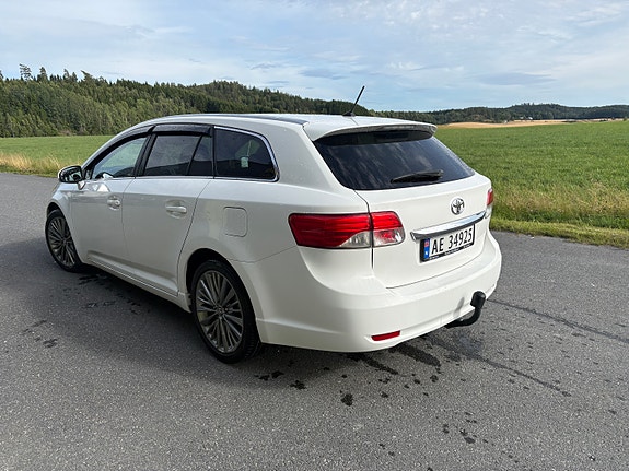 Toyota Avensis 23 of 30