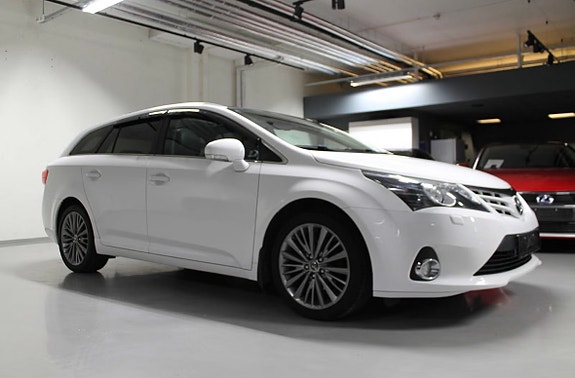 Toyota Avensis 9 of 30