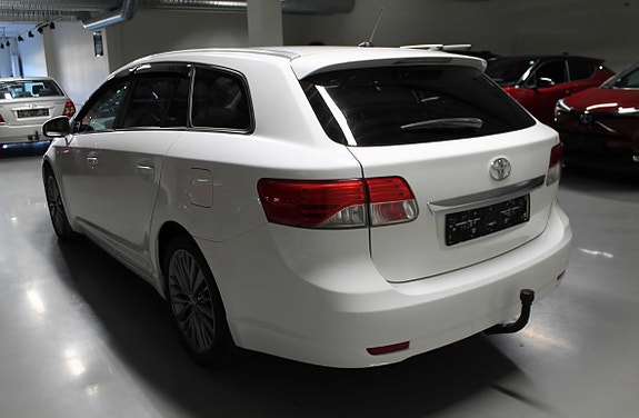 Toyota Avensis 11 of 30