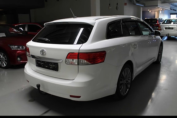 Toyota Avensis 14 of 30