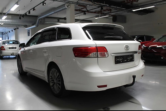 Toyota Avensis 16 of 30