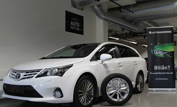 Toyota Avensis 2 of 30