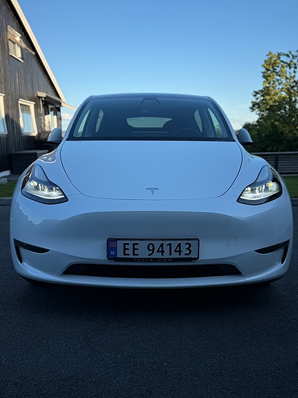 Tesla Model Y 6 of 20