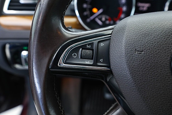 Skoda Superb 28 of 30