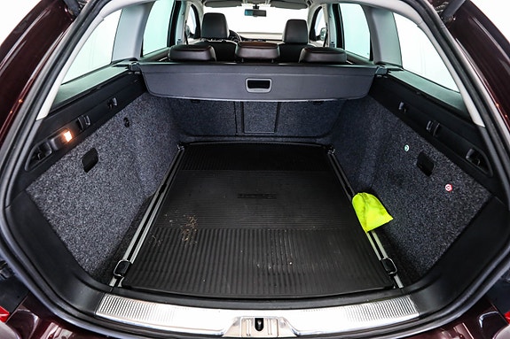 Skoda Superb 14 of 30