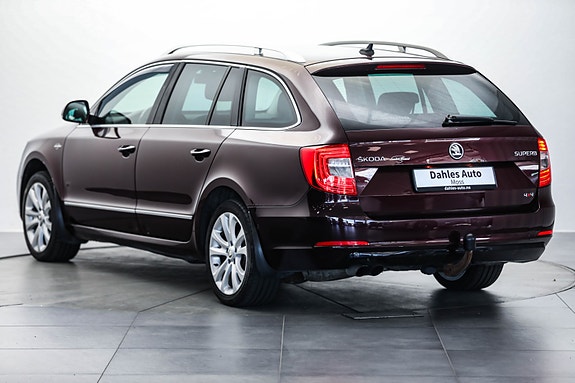 Skoda Superb 9 of 30