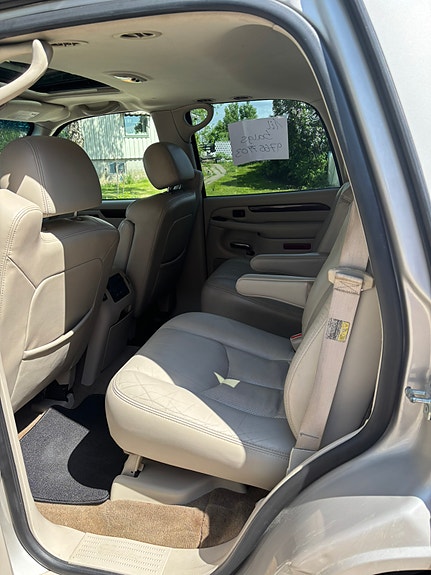 Cadillac Escalade 12 of 15