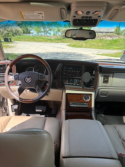 Cadillac Escalade 14 of 15