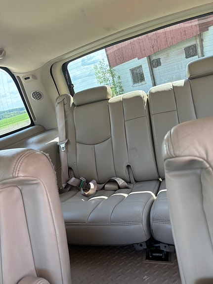 Cadillac Escalade 13 of 15