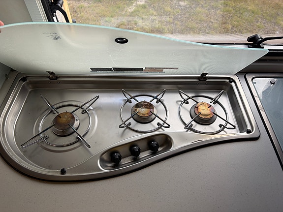Knaus 2006 25 of 29