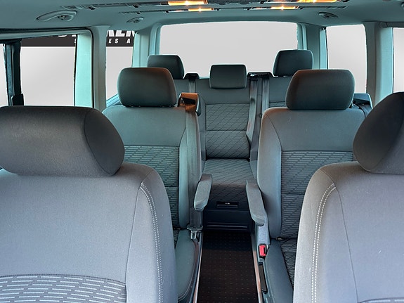 Volkswagen Multivan 19 of 22