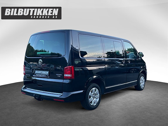 Volkswagen Multivan 5 of 22