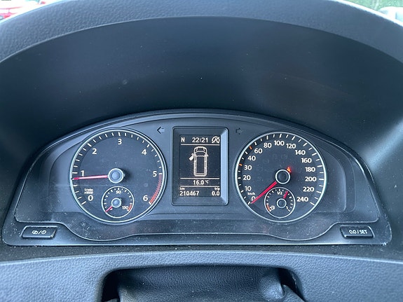 Volkswagen Multivan 13 of 22