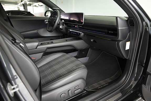 Hyundai Ioniq 6 30 of 30