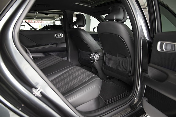 Hyundai Ioniq 6 28 of 30