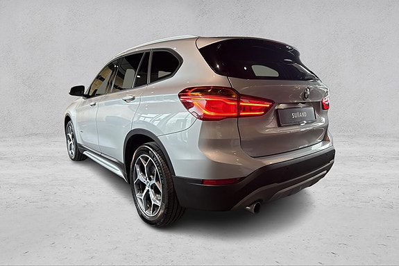 BMW X1 3 of 27