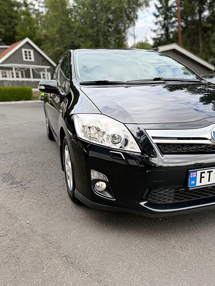 Toyota Auris 5 of 30