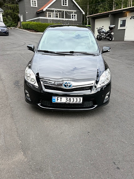 Toyota Auris 3 of 30