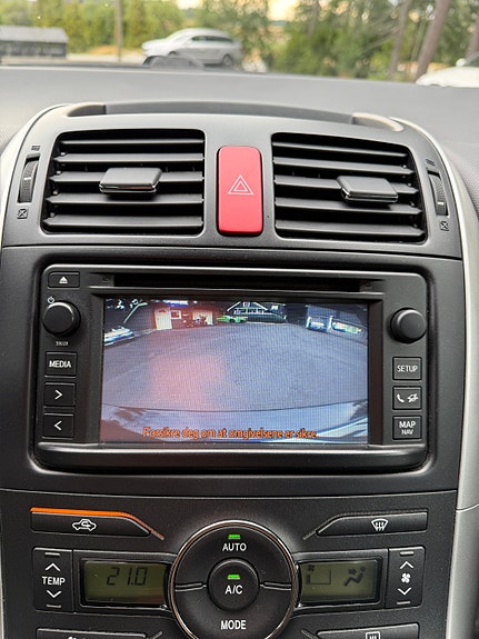 Toyota Auris 23 of 30