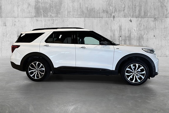 Ford Explorer 5 of 30