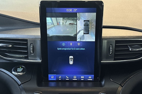Ford Explorer 23 of 30