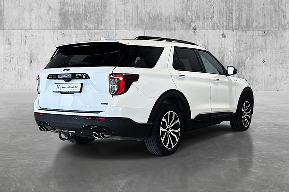 Ford Explorer 7 of 30