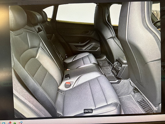 Porsche Taycan Sport Turismo 11 of 11