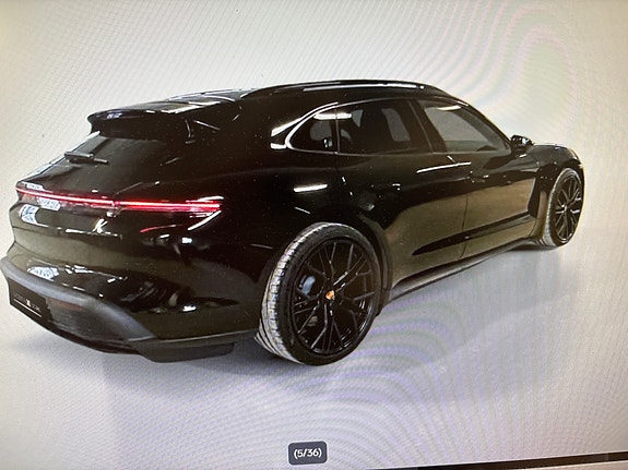 Porsche Taycan Sport Turismo 4 of 11