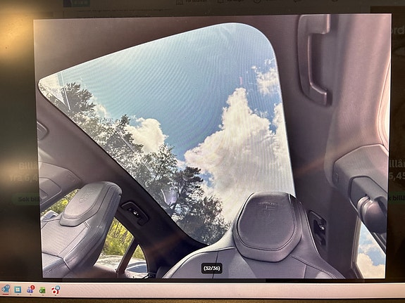 Porsche Taycan Sport Turismo 10 of 11
