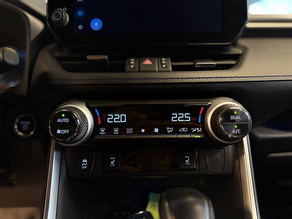Toyota RAV4 19 of 29