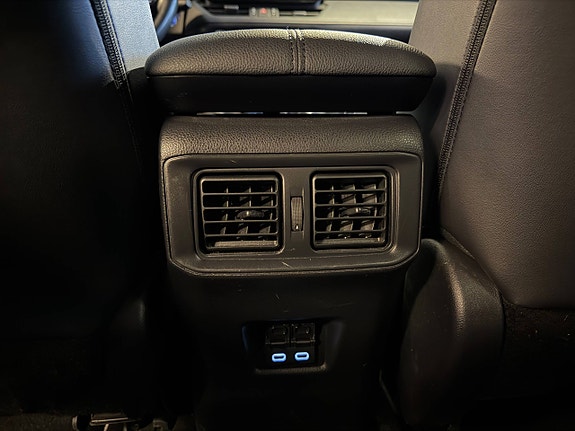 Toyota RAV4 26 of 29