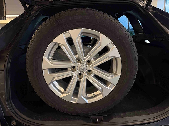 Toyota RAV4 22 of 29