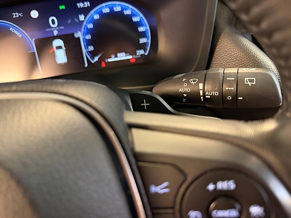 Toyota RAV4 13 of 29