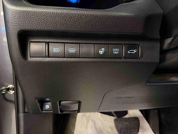 Toyota RAV4 14 of 29
