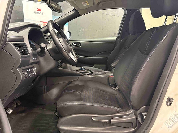 Nissan Leaf 9 of 26
