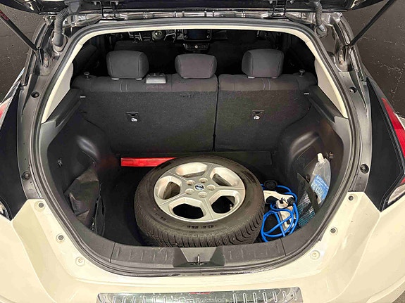 Nissan Leaf 8 of 26
