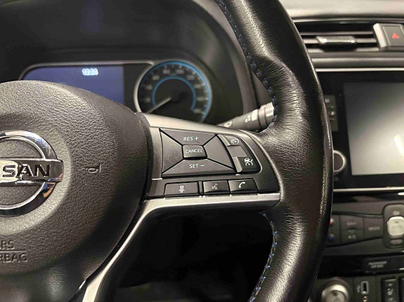 Nissan Leaf 14 of 26