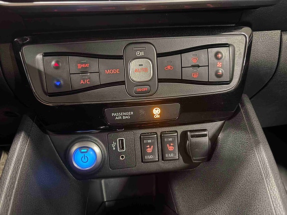 Nissan Leaf 23 of 26