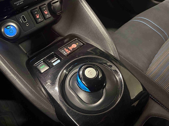 Nissan Leaf 24 of 26
