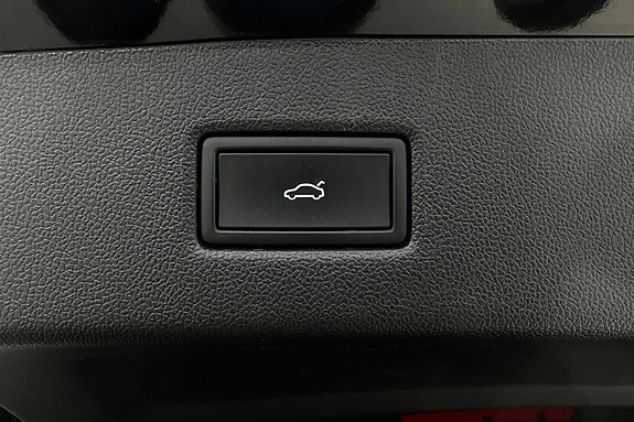 Ford Explorer 10 of 27