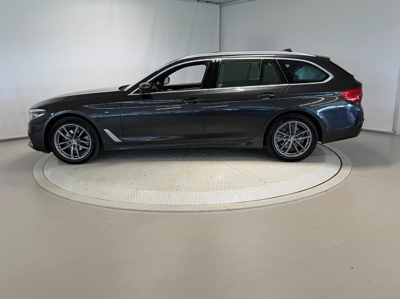 BMW 11 of 30