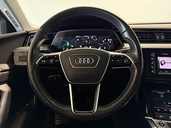 Audi e-tron 19 of 30