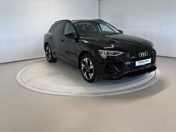Audi e-tron 2 of 30