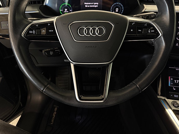 Audi e-tron 21 of 30