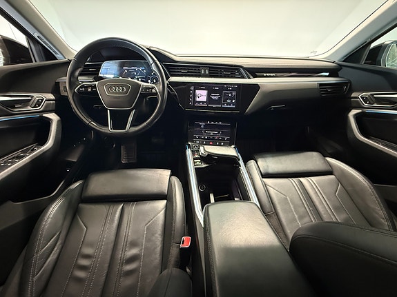 Audi e-tron 5 of 30