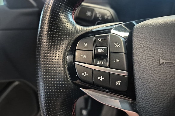 Ford Explorer 17 of 28