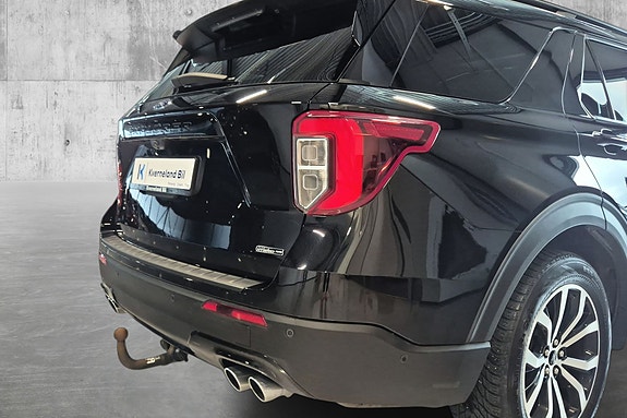 Ford Explorer 6 of 28
