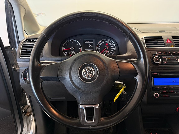 Volkswagen Touran 16 of 30