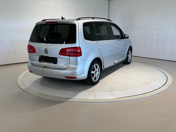 Volkswagen Touran 3 of 30