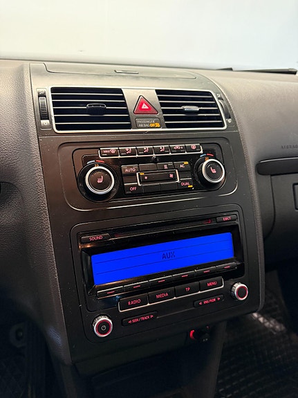 Volkswagen Touran 21 of 30